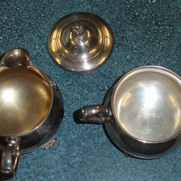 WM Rogers And Son Silver Plated Creamer and Sugar Bowl Victorian Rose 1903 1904 - Picture 5 of 7